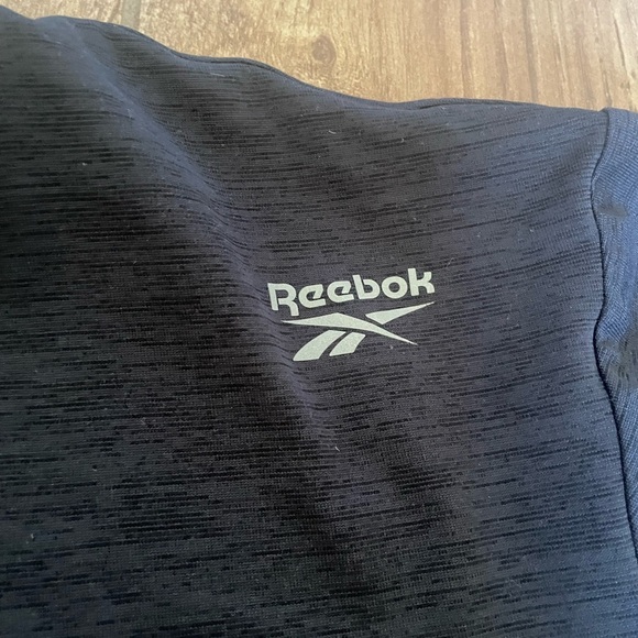 Reebok black short sleeve polyester athletic shirt men’s large - Picture 3 of 7